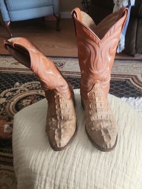 Armenta Tan & Light Brown Crocodile-Texture Cowboy Boots